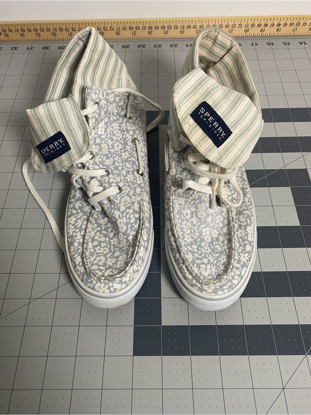 Sperry Women's Light Blue Floral High-Top Sneakers with Cream Stripes